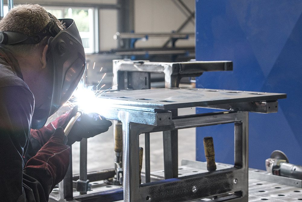 Schweißen für R&C Blechformtechnik